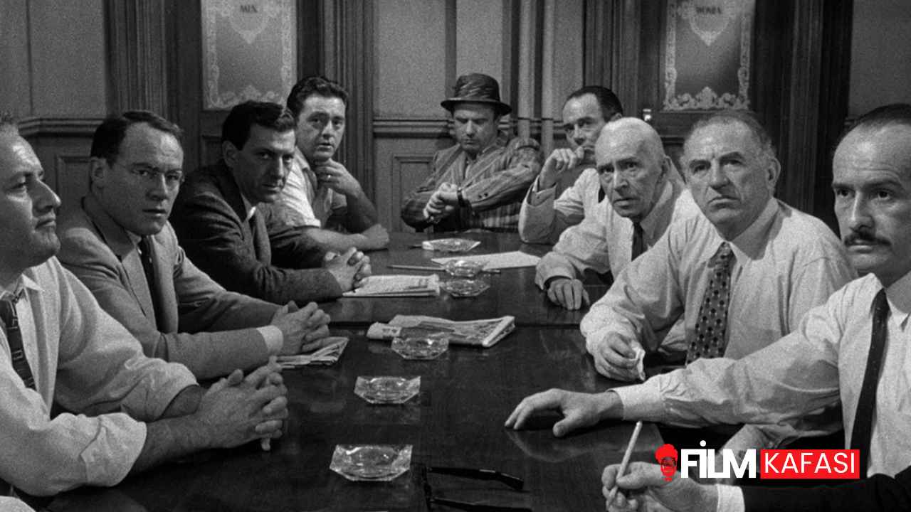 Tek Bir Odada Geçen Bir Başyapıt: 12 Angry Men’in Sinema Dersi Tek Bir Odada Geçen Bir Başyapıt: 12 Angry Men'in Sinema Dersi