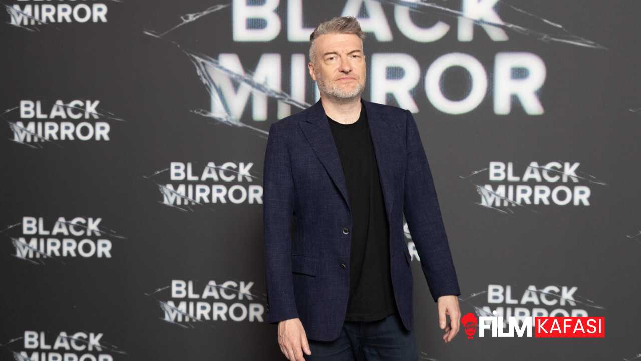 Black Mirror’ın Yaratıcısından Yeni Dizi: Polisiye Klişeleri Ti’ye Alacak Black Mirror'ın yaratıcısı Charlie Brooker